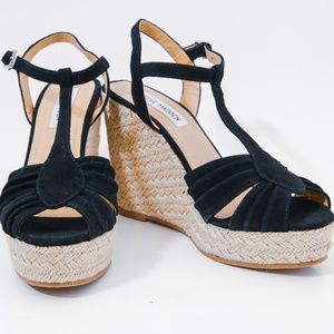 Steve Madden Size 8.5 Black Suede Mammbow Wedges